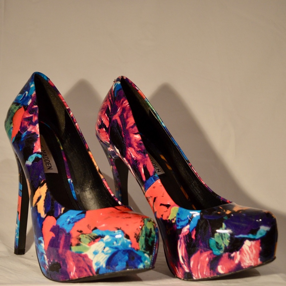 Steve Madden floral heels